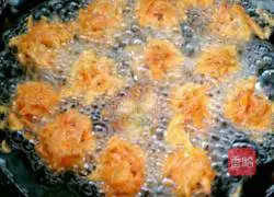Illustration of how to make fried carrot balls and white radish balls 3
