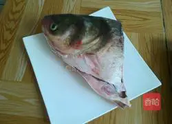 Illustration of how to make casserole fish head and frozen tofu pot 1