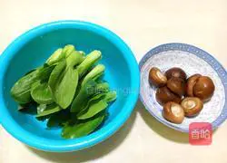 Illustration of how to make braised rapeseed with mushrooms 2