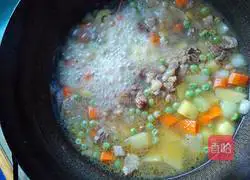 Illustration of how to make curry pork rice bowl 7