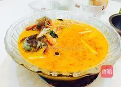 Thai Tom Yum Seafood Soup Recipe Illustration 9