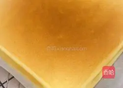 Strawberry Petit Four Cake Roll Recipe Illustration 12