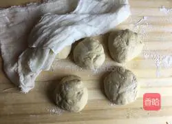 Illustration of how to make British muffins 2