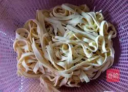 How to make thousands of shredded pork 1