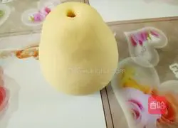 Illustration of how to make imitation pear buns (fancy pastries) 7