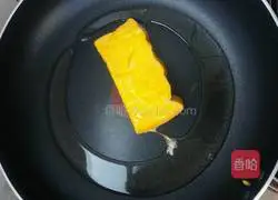 Illustration of how to make egg fried bread 6