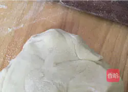 Illustration of how to make hand-shredded bread 2