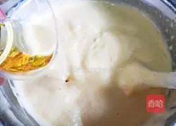 Illustration of how to make whole egg original cupcakes 9