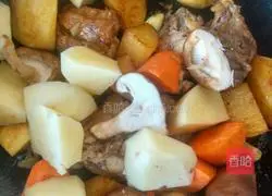 Illustration of home-style braised chicken 6