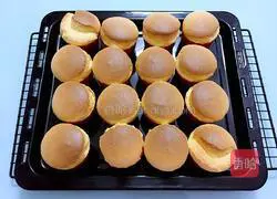 Illustration of how to make cup chiffon cake 15