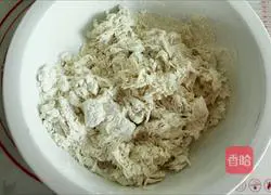Illustration of how to make Xinjiang fried noodles 3 