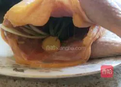 Illustration of how to make salt-baked chicken 5