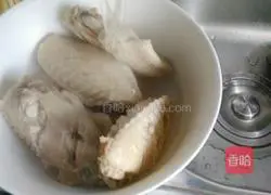 Illustration of braised chicken wings with mushrooms 8