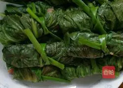 Illustration of how to make minced meat wrapped in lettuce 3