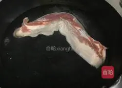 Illustration of how to make steamed rice noodles and meat 1