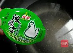 Illustration of how to make rice noodles across the bridge 4