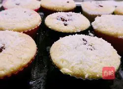 Coconut Cake Cup Recipe Illustration 9