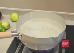 Thai Seafood Vermicelli Salad Recipe Illustration 10