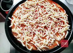 Illustration of how to make microwave pizza 1