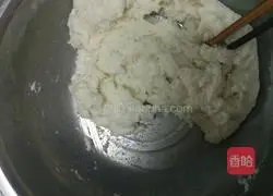 Illustration of how to make coconut donkey roll 2