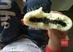 Illustration of how to make sesame candy buns 16