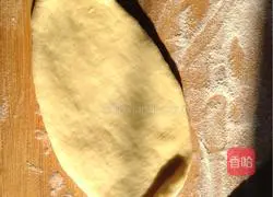 Illustration of how to make sausage bread 8