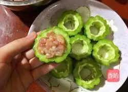 Illustration of how to make bitter melon 8