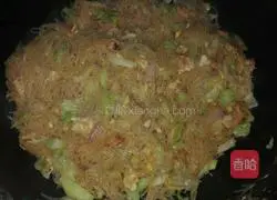Illustration of how to make black pepper fried rice noodles 5