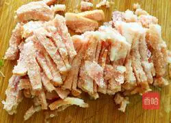 Illustration of how to make mushroom and bacon egg pancakes 4