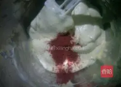 Illustration of how to make striped cake 15