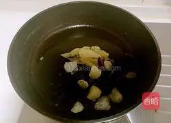 Illustration of how to make rock sugar elbow 6