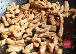 Illustration of how to make shredded pork with sauce 6