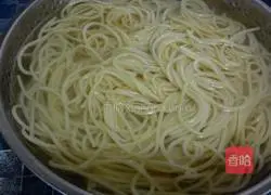 Illustration of how to make Italian tomato pasta 3