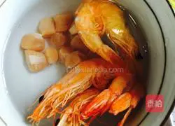 Illustration of how to make tuna and scallop porridge 5