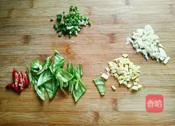 Illustration of braised Wuchang fish 3