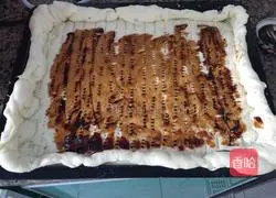 Bacon and Vegetable Pizza Illustration of how to do it 2