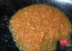 Illustration of how to make braised noodles with Western red eggs and eggs 10