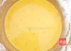 Illustration of how to make orange chiffon cake 7