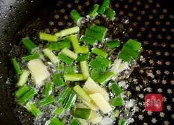 Illustration of how to make stir-fried Mushu Pork 5