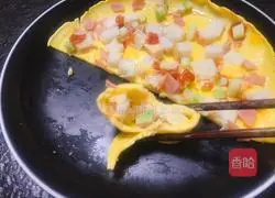 Illustration of how to make egg pancake pizza 5