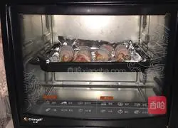 Illustration of how to make chicken leg vegetable rolls 11