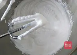 Illustration of how to make cream cake rolls 10