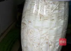 Pictures of how to make spicy and sour fish 3