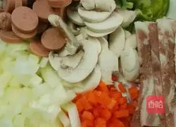 Illustration of how to make bacon and ham pizza 4