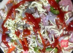 Illustration of how to make ham and shrimp pizza 3