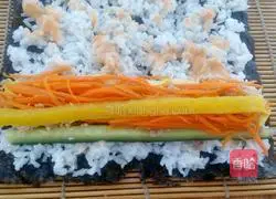 Illustration of how to make tuna sushi 9