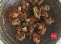 Illustration of how to make authentic spicy chicken 7