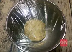 Illustration of how to make garland bread 6