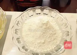 Fresh Fruit Red Sausage Pizza Recipe Illustration 1