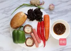 Illustration of how to make stir-fried lotus root with assorted black bean paste 1